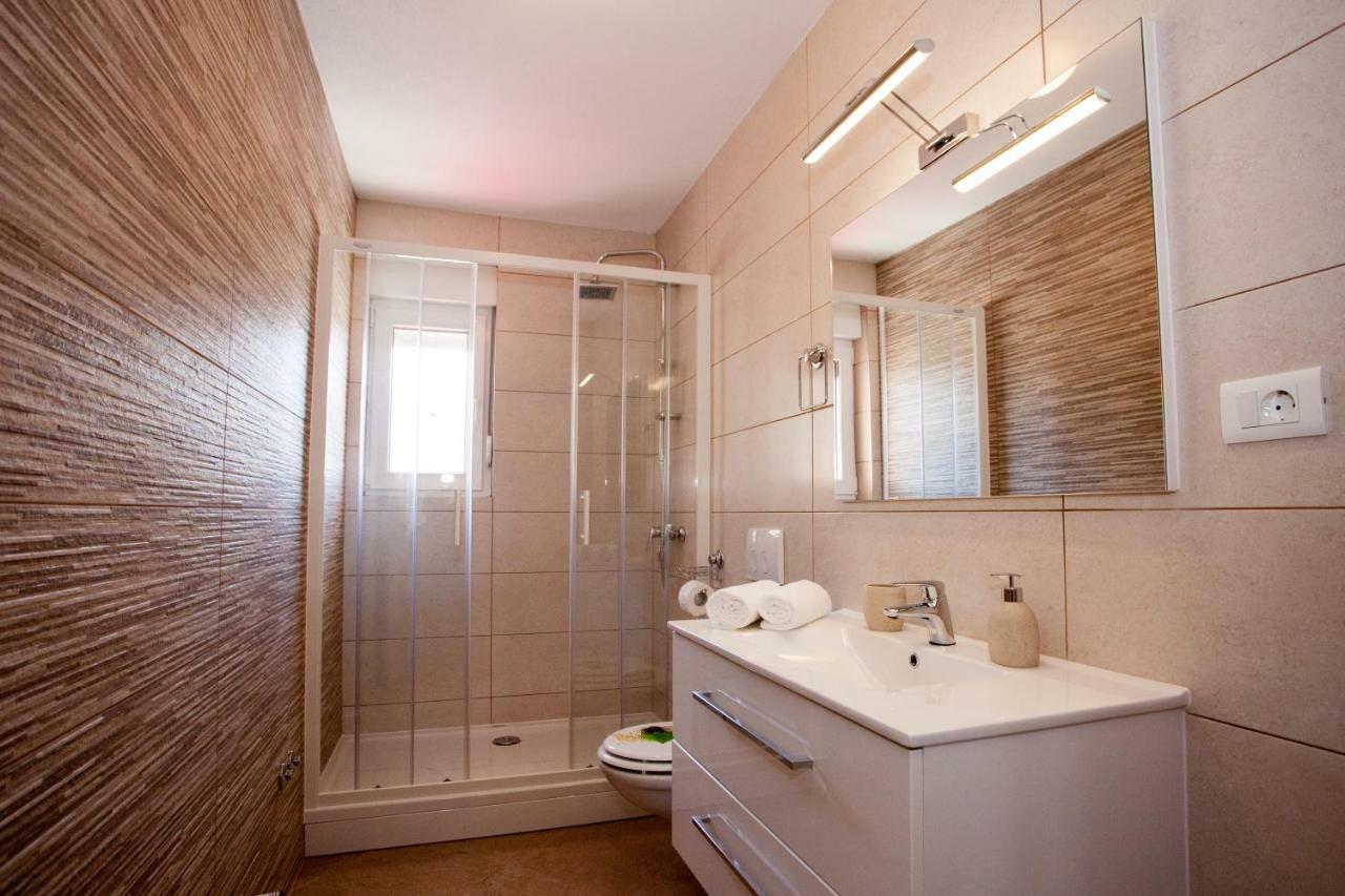 Apartments Mia 4&5 Baška Voda Dış mekan fotoğraf