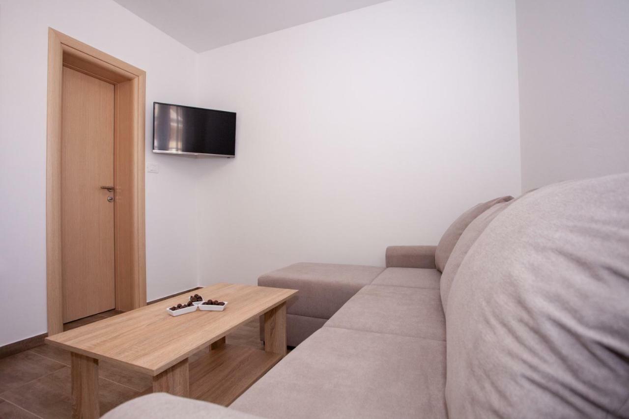 Apartments Mia 4&5 Baška Voda Dış mekan fotoğraf