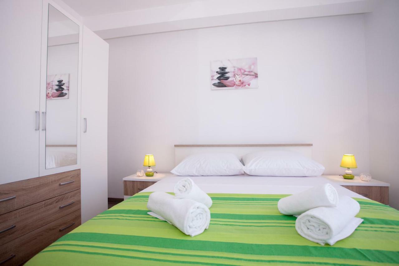Apartments Mia 4&5 Baška Voda Dış mekan fotoğraf